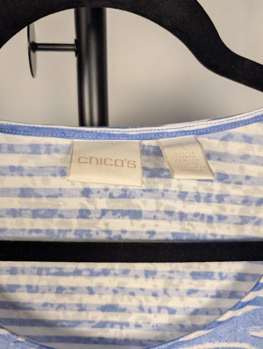 A-183 — Chico's Blue & White Striped Leaf Print Top - Picture 4 of 9